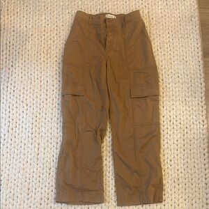 Abercrombie tan cargo pant
